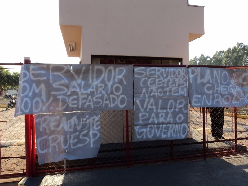 Manifestações na FATEC/Ourinhos, 30/8/2013