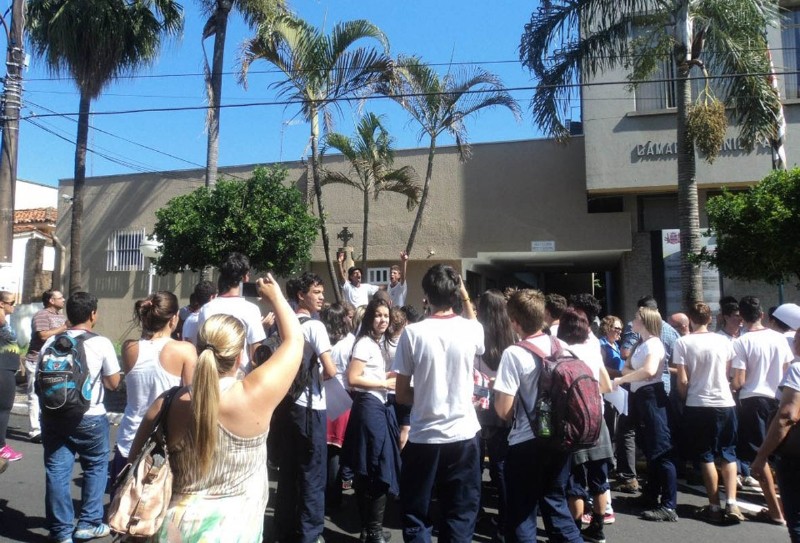Manifestações em 19/4, em Mogi Mirim