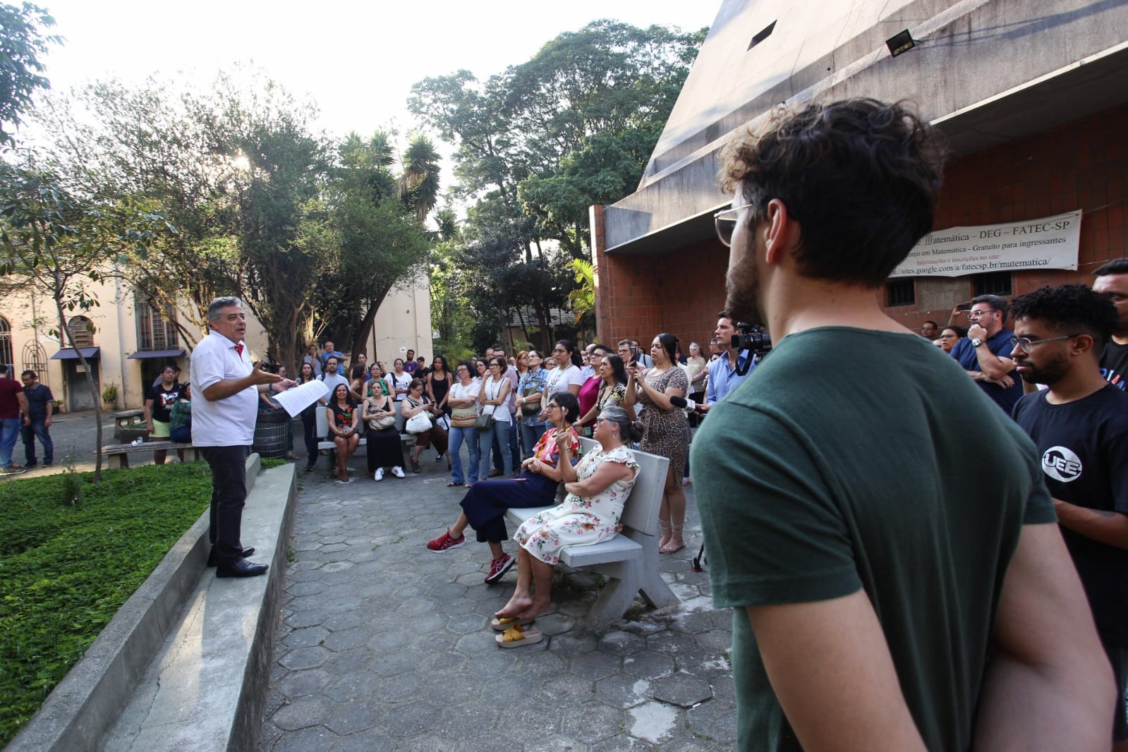 Edifício Paula Souza: Manifesto e abraço simbólico