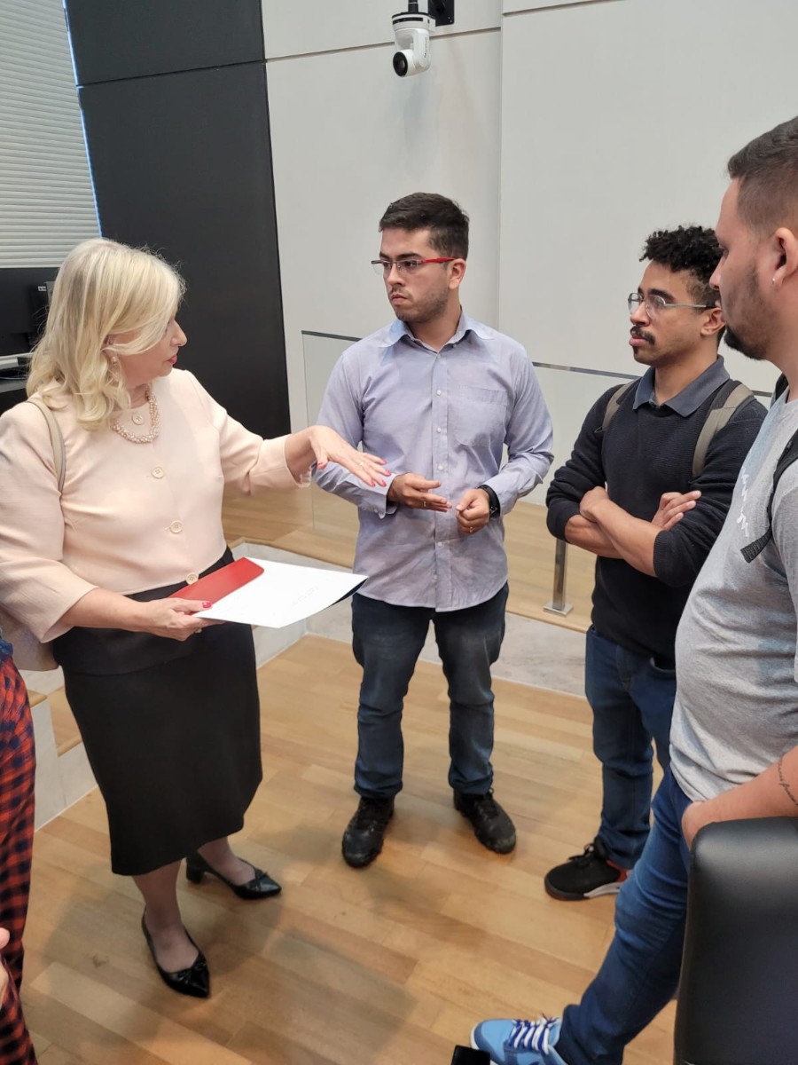 Reunião na Alesp: Revisão da carreira