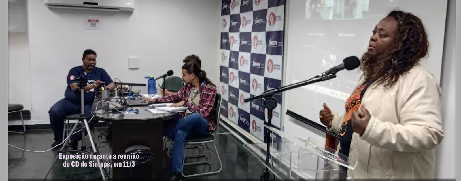 Luta contra a violência de gênero: Sinteps promove exposição e aprova questionamento ao Centro